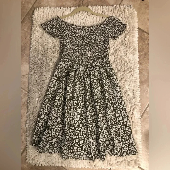 Romwe Women's Floral Print Off Shoulder Trumpet Sleeve Dress Sz S - Picture 5 of 9